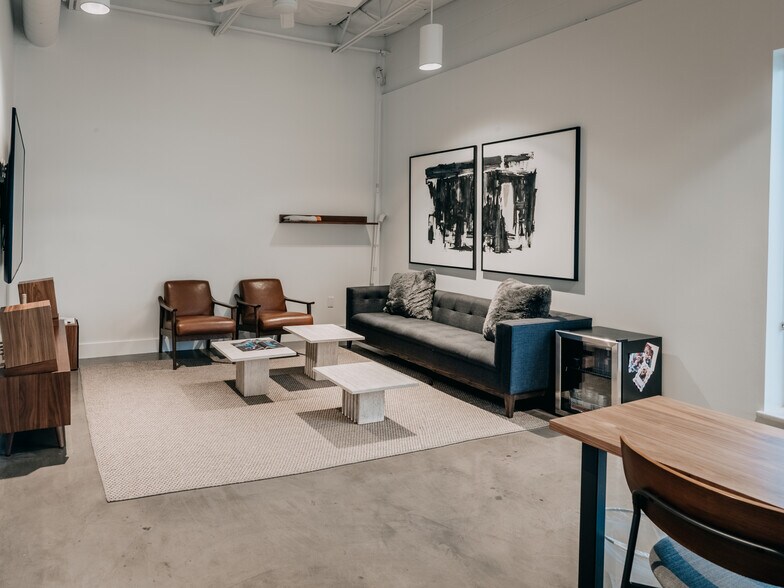 More Photos Of 9555 Harmon Rd, Fort Worth Office For Lease
