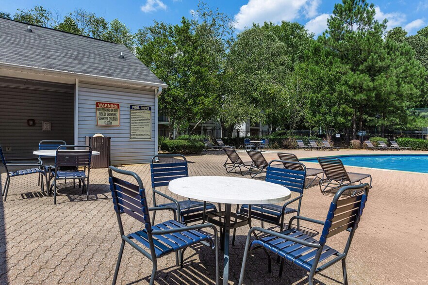 More Photos Of 5816 Covington Hwy, Decatur Apartments For Sale