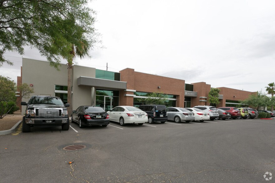 More Photos Of 5500 W Chandler Blvd, Chandler Office For Sale