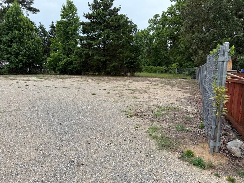 More Photos Of 107 Ltr Park Dr, Longview Warehouse For Lease