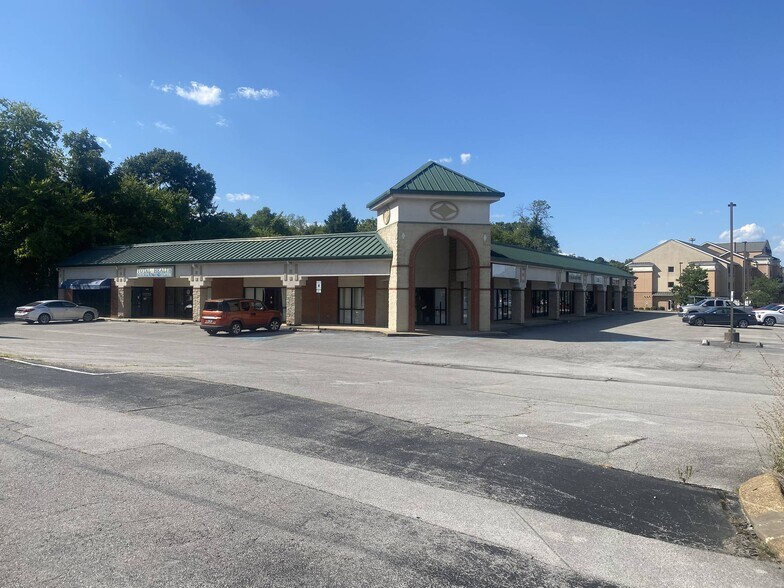 More Photos Of 1459-1473 N Mack Smith Rd, Chattanooga Unknown For Lease