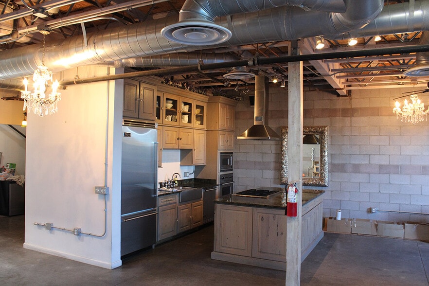 More Photos Of 4081 Silvestri Ln, Las Vegas Office For Sale