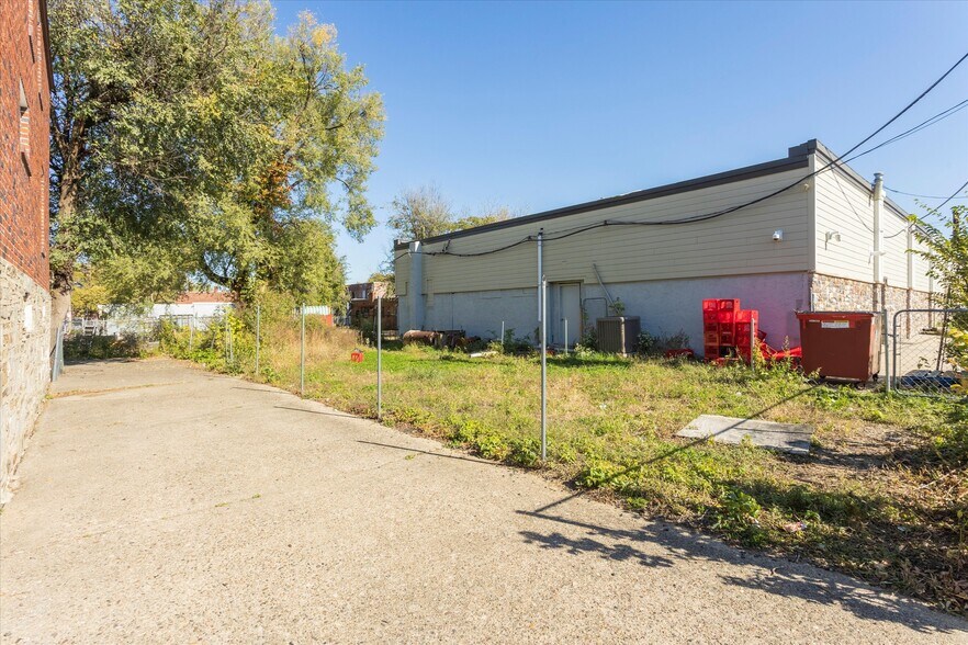 More Photos Of 1431-1435 E Vernon Rd, Philadelphia Restaurant For Lease