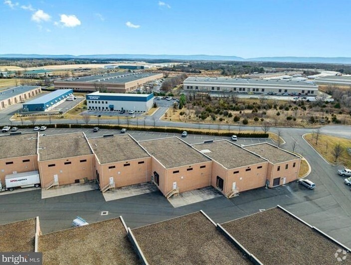 More Photos Of 240-252 Airport Rd, Winchester Light Distribution For Sale