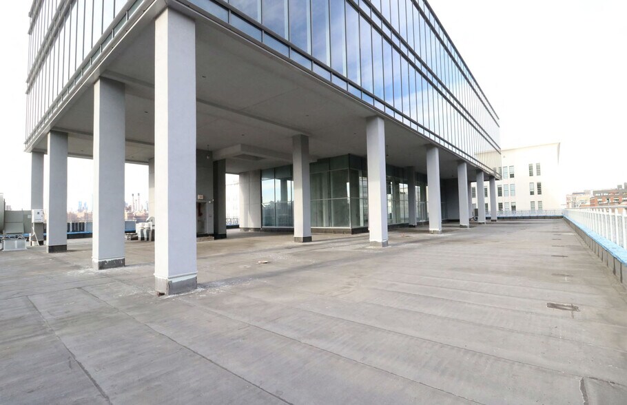 More Photos Of 200 Kent Ave, Brooklyn Coworking Space