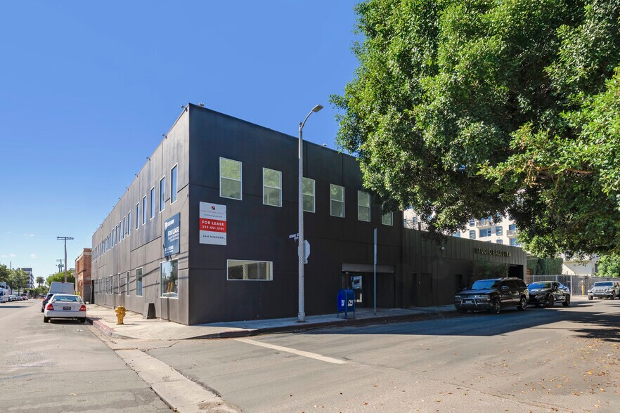 More Photos Of 6600 Lexington Ave, Los Angeles Loft Creative Space For Lease