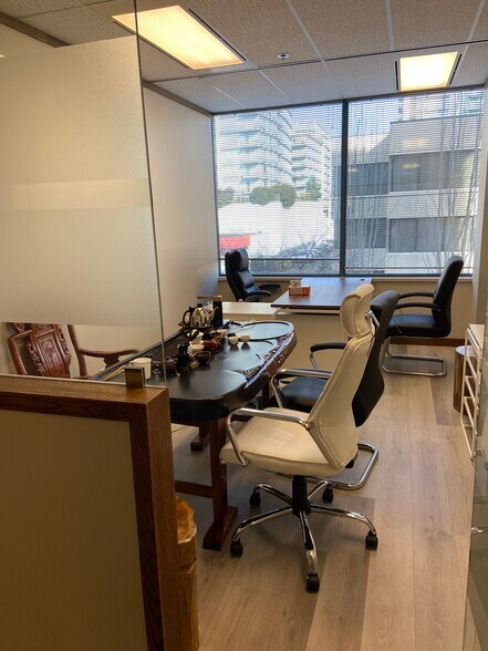 More Photos Of 5811 Cooney Rd, Richmond Office For Lease