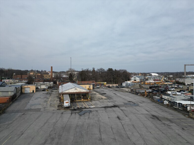 More Photos Of 12 Dock St, Mount Vernon Truck Terminal For Lease