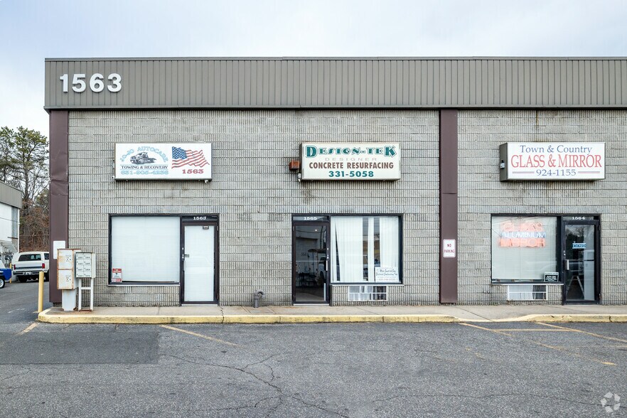 More Photos Of 1563-1570 Rocky Point Rd, Middle Island, Middle Island Warehouse For Lease