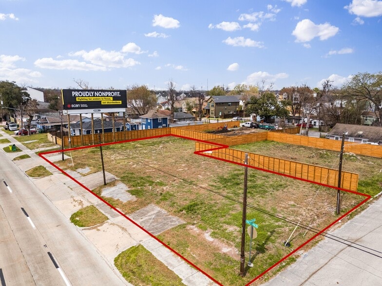 Primary Photo Of 1025 North Loop, Houston Land For Sale