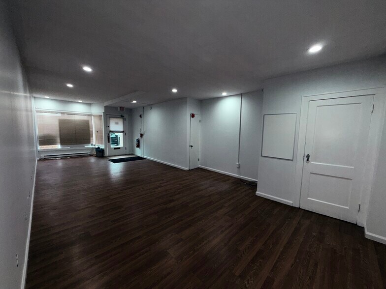 More Photos Of 2114-2118 Broadway Ave, Pittsburgh Storefront Retail Office For Lease