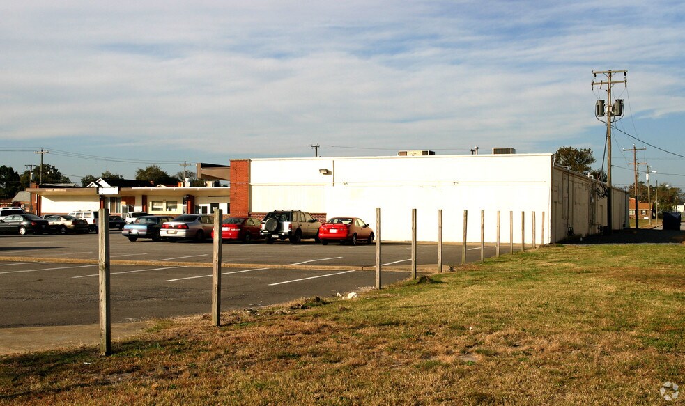 More Photos Of 660-670 Lincoln St, Portsmouth Unknown For Lease