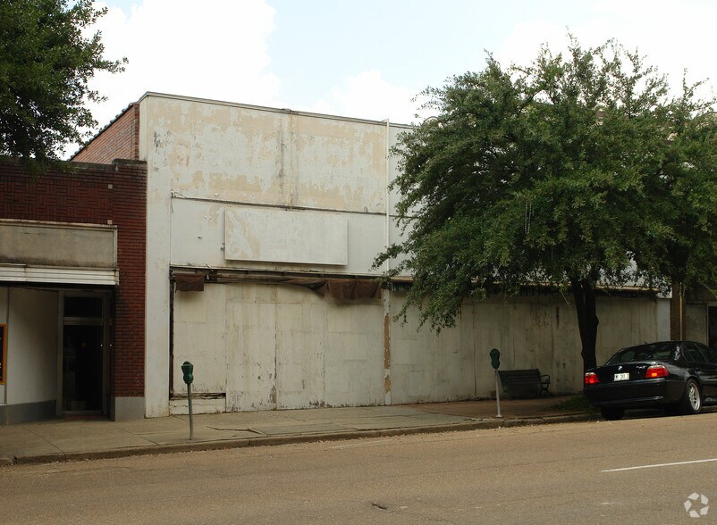 More Photos Of 422 E Capitol St, Jackson Storefront Retail Office For Lease