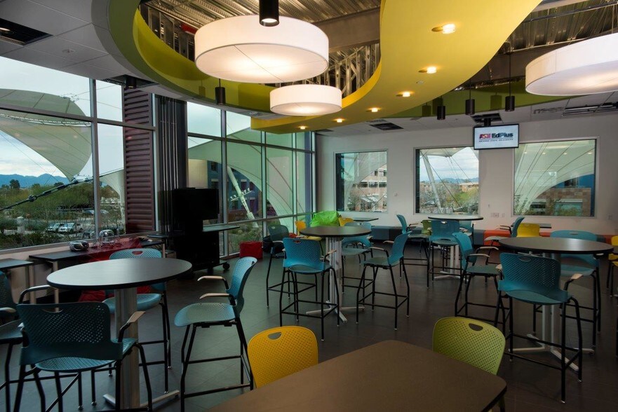 More Photos Of 1365 N Scottsdale Rd, Scottsdale Office For Lease