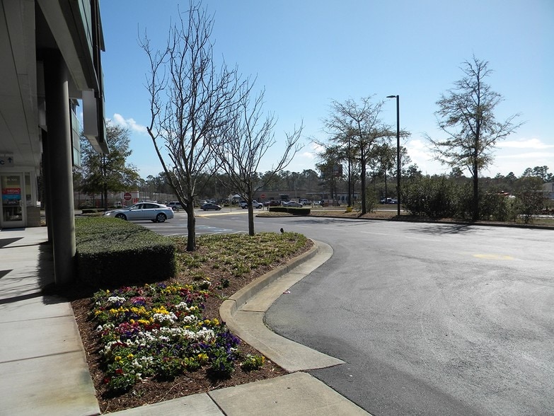 More Photos Of 8115 Market St, Wilmington Office For Sale