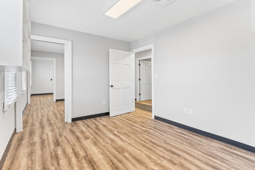 More Photos Of 6200 Fort Ave, Lynchburg Medical For Sale