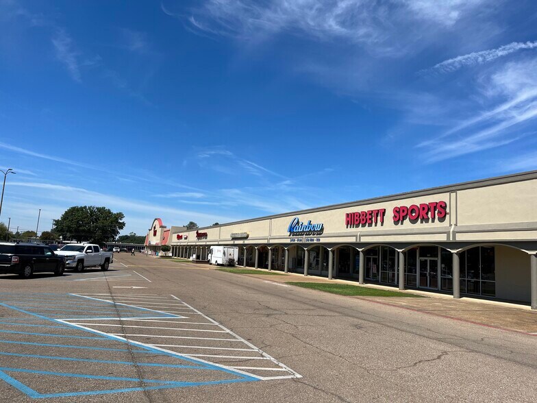 More Photos Of 201 Alabama St, Columbus Unknown For Lease