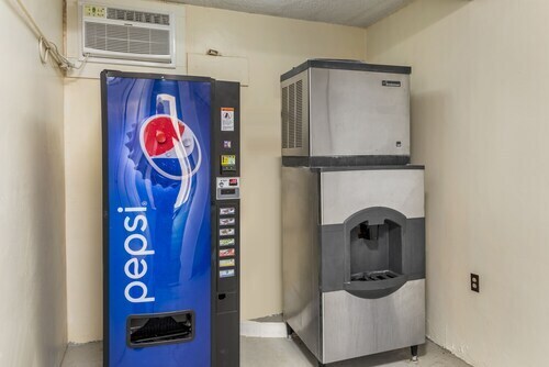 More Photos Of 830 W Highway 24, Goodland Hotel For Sale