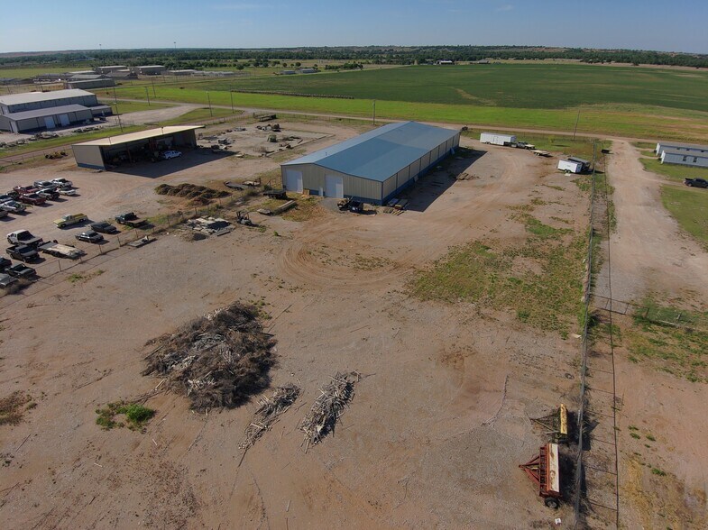 More Photos Of 2211 E Flynn St, Alva Industrial For Sale