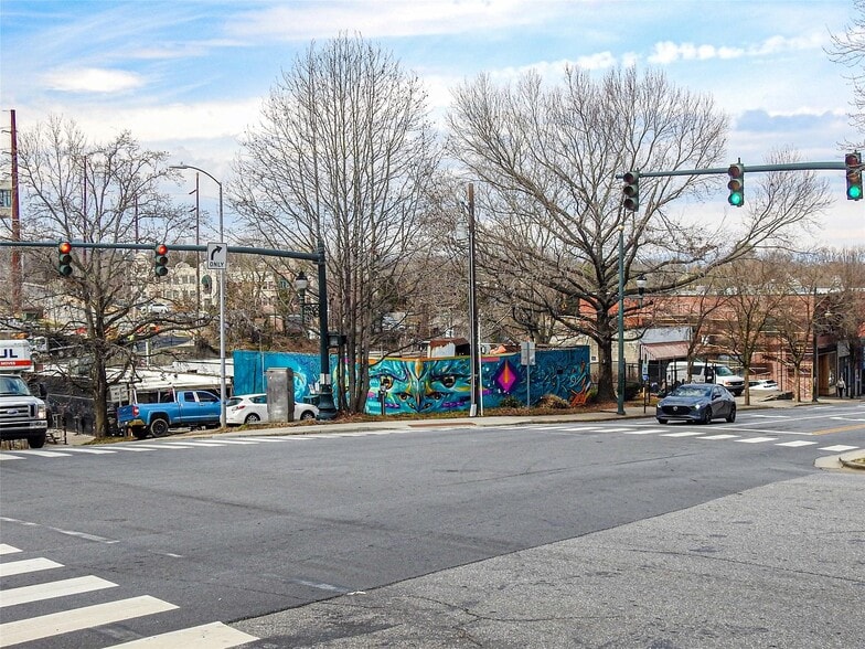 More Photos Of 93 Broadway St, Asheville Industrial For Sale