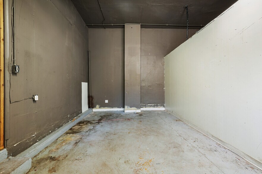 More Photos Of 4318-4330 Melrose Ave, Los Angeles Storefront For Lease