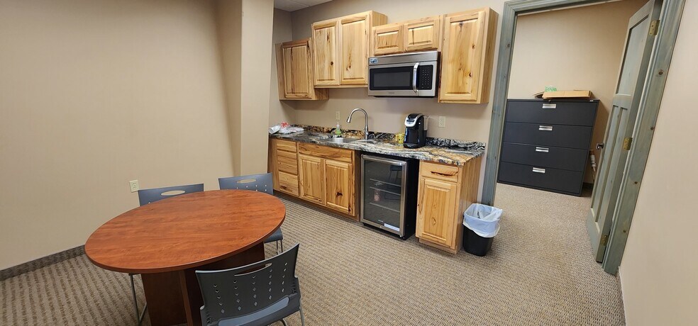 More Photos Of 860 35th Ave E, Dickinson Warehouse For Sale