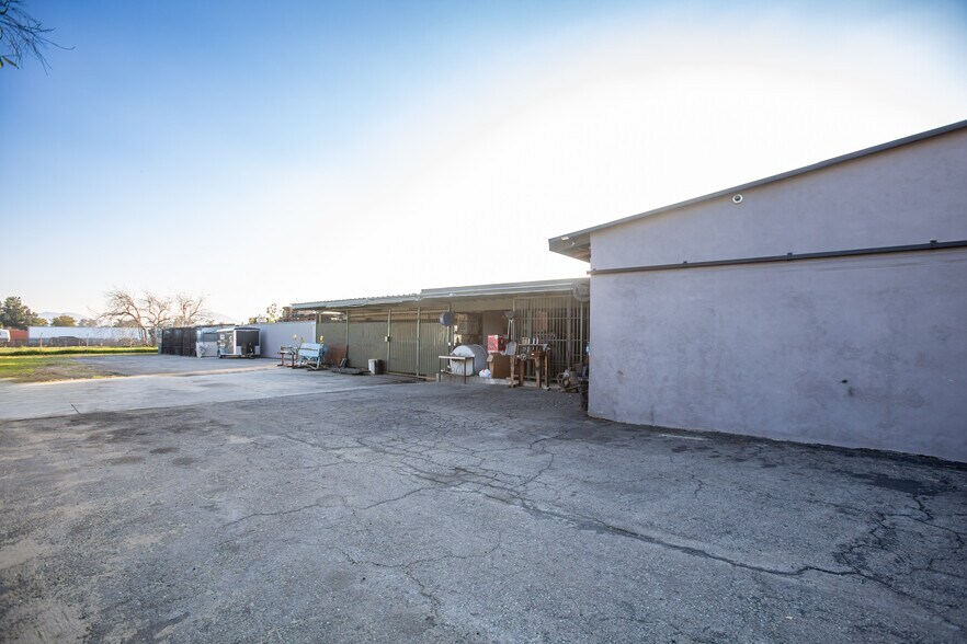 More Photos Of 17635 Arrow Blvd, Fontana Service For Sale