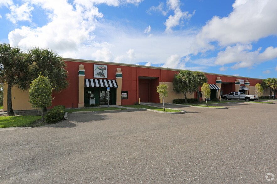 More Photos Of 12640 62nd St N, Largo Warehouse For Lease