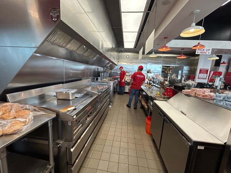 More Photos Of 1050 W Gladstone St, San Dimas Restaurant For Lease