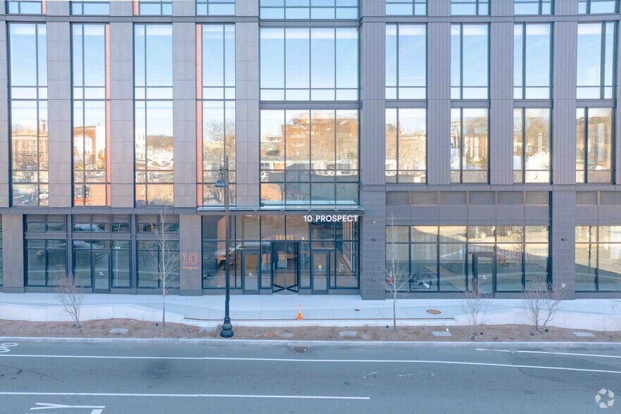 More Photos Of 10 Prospect St, Somerville Office For Lease