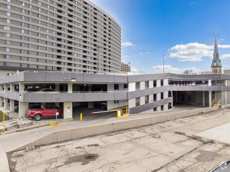 More Photos Of 160 George St, Sarnia Apartments For Lease