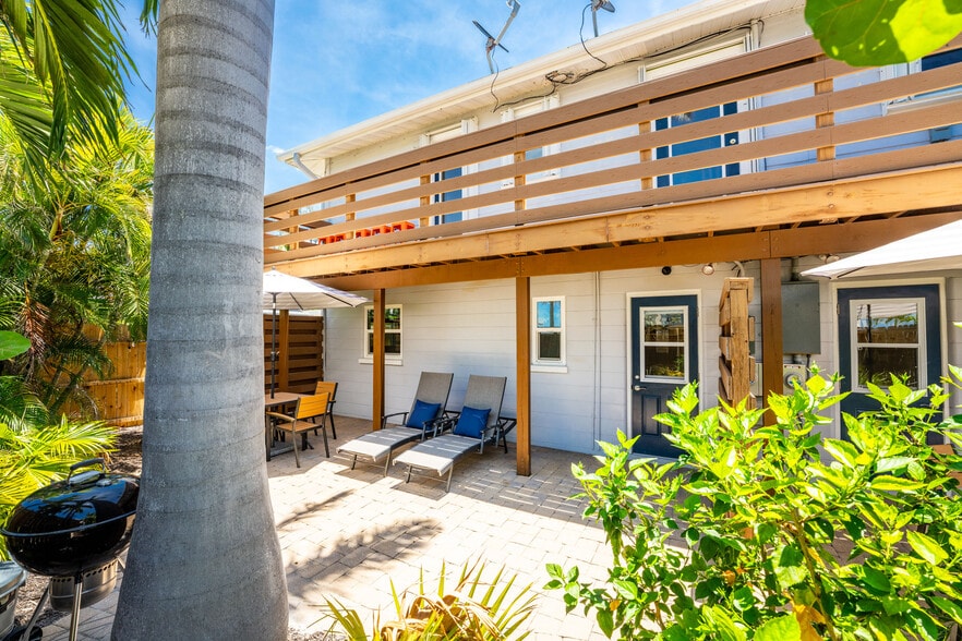 More Photos Of 1130 Gulf Blvd, Englewood Apartments For Sale
