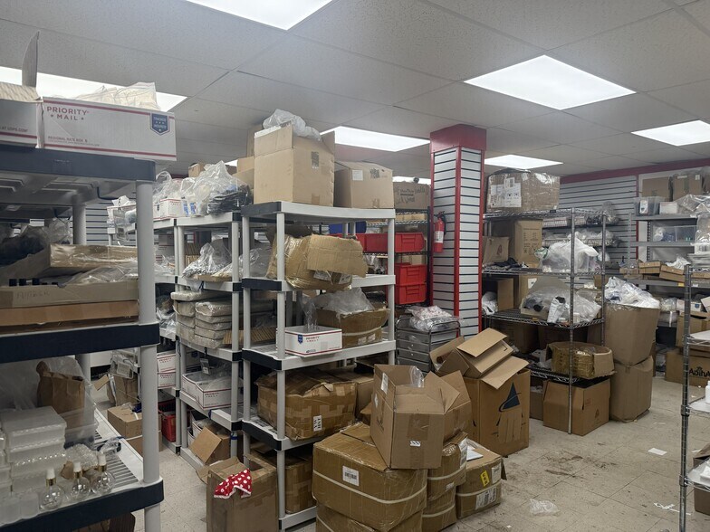 More Photos Of 1155-1157 Hempstead Tpke, Franklin Square General Retail For Lease