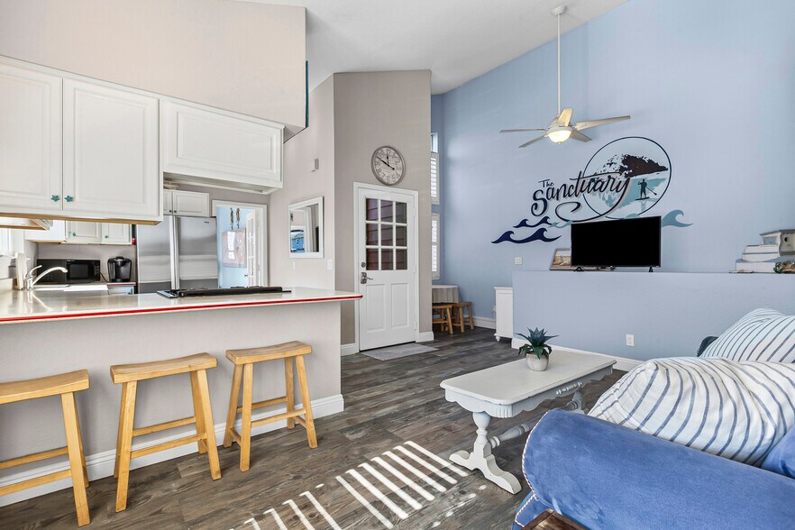 More Photos Of 768 El Morro Ave, San Luis Obispo Specialty For Sale