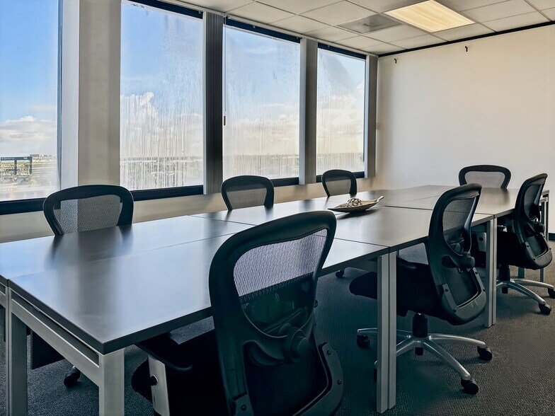 More Photos Of 13201 Northwest Fwy, Houston Coworking Space