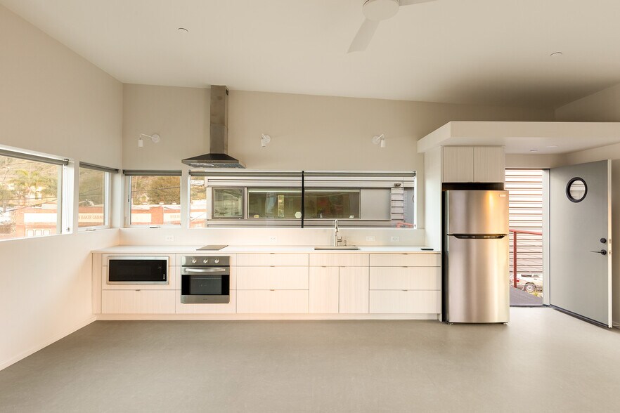 More Photos Of 161 N Garden St, Ventura Apartments For Sale