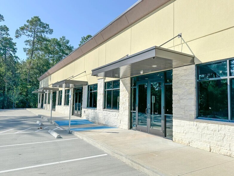 More Photos Of 2109 Maurel Dr, Conroe Office For Lease