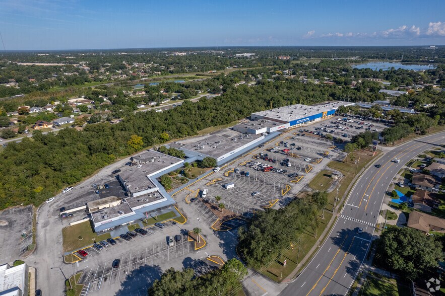 More Photos Of 1200 Deltona Blvd, Deltona General Retail For Sale