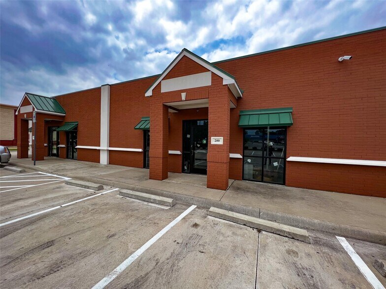 More Photos Of 3615 N Belt Line Rd, Sunnyvale Storefront Retail Office For Lease
