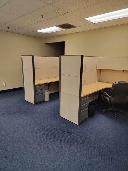 More Photos Of 18 W Passaic St, Rochelle Park Office For Sale