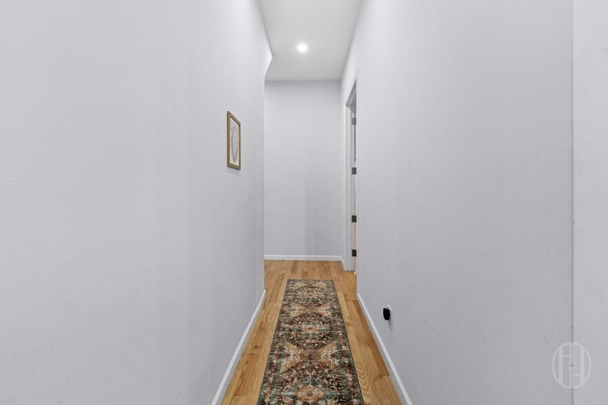 More Photos Of 41-12 29th St, Long Island City Storefront Retail Residential For Lease