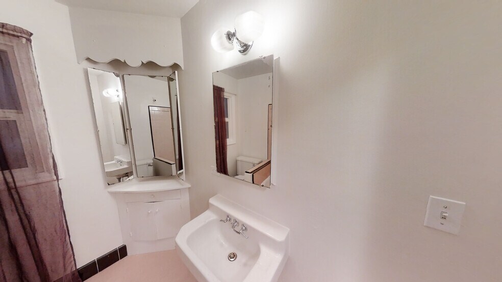 More Photos Of 1603-1611 NE 16th Ave, Portland Office For Lease