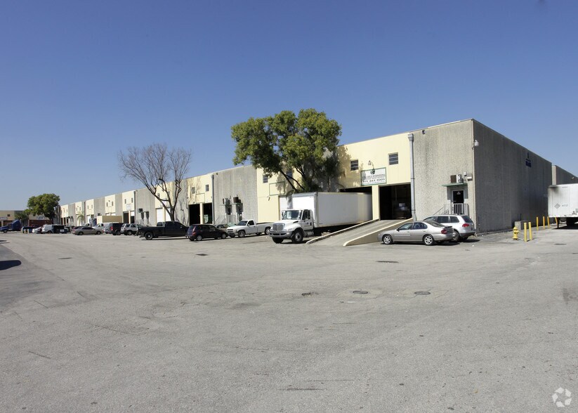 Primary Photo Of 10112-10172 NW 87th Ct, Miami Warehouse For Lease