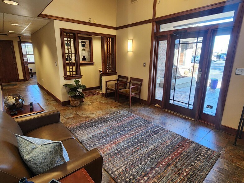 More Photos Of 1100 Frazier Dr, Augusta Office For Lease