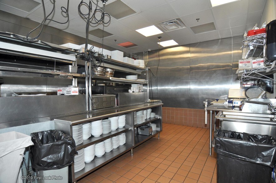 More Photos Of 146 Acorn St, Providence Freestanding For Sale