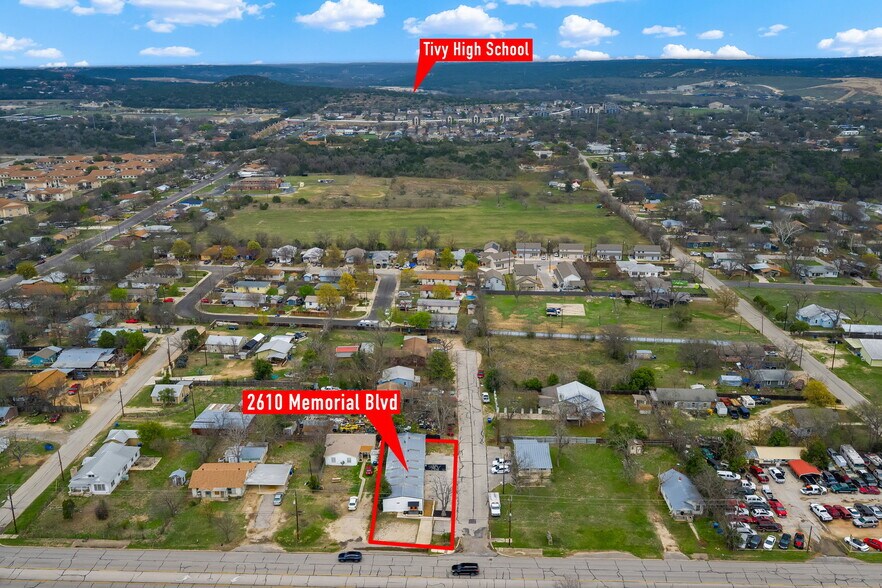 More Photos Of 2610 Memorial Blvd, Kerrville Industrial For Sale