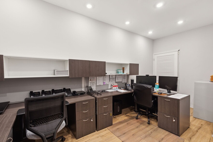 More Photos Of 6713 Ogontz Ave, Philadelphia Office For Lease