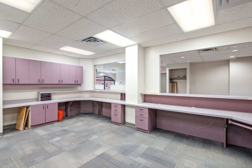 More Photos Of 100 Princess St, Kingston Medical For Lease