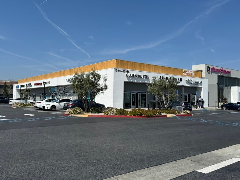 More Photos Of 7911-7927 Garden Grove Blvd, Garden Grove General Retail For Lease
