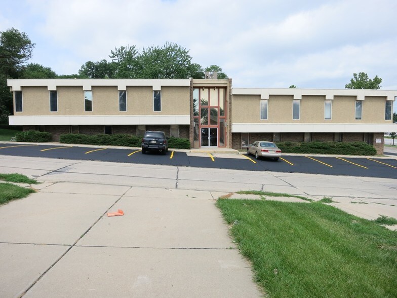 Primary Photo Of 7905 L St, Omaha Office For Lease